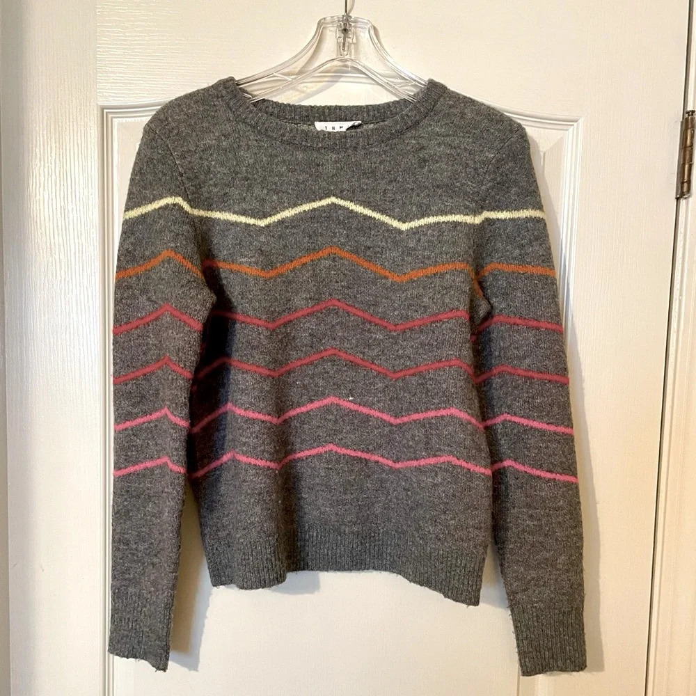 THML Anthropologie  Gray Multicolor Zig Zag Rainbow Sweater Size XS Oversized